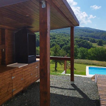 Le Chalet M - Cabana Cu O Panorama De Poveste. Surdesti  المظهر الخارجي الصورة