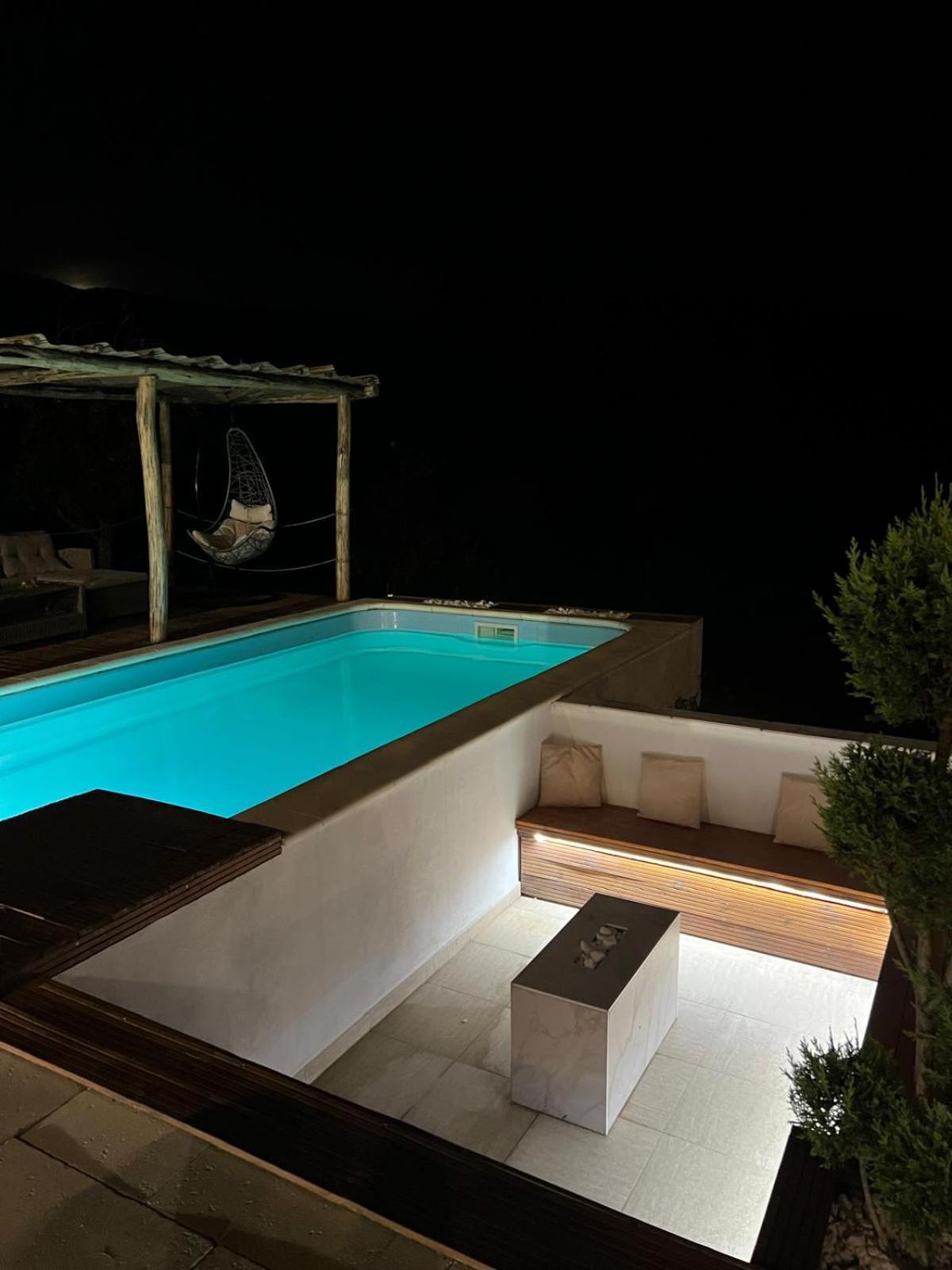 Le Chalet M - Cabana Cu O Panorama De Poveste. Surdesti  المظهر الخارجي الصورة